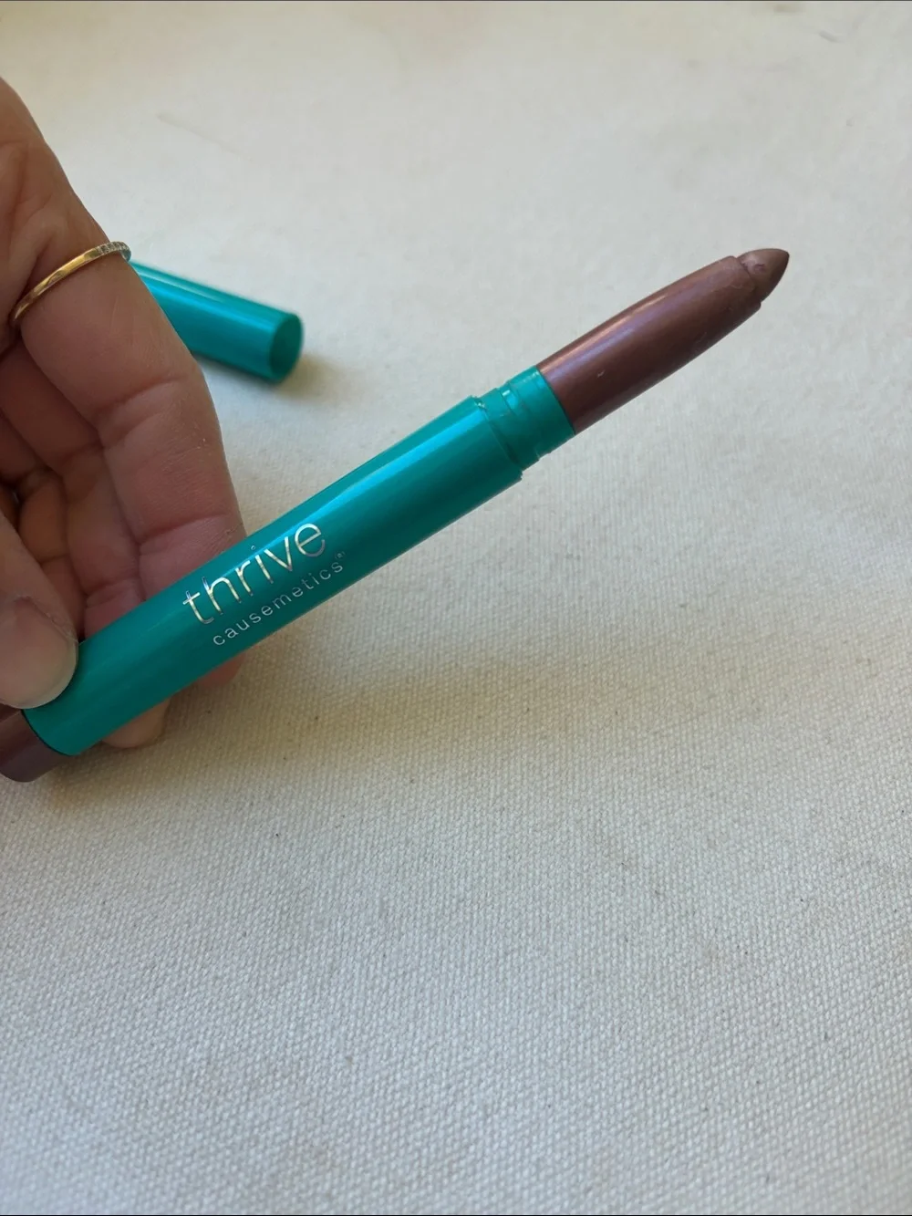 Thrive Brilliant Eye Brightener in Elena - Picture 8 of 9